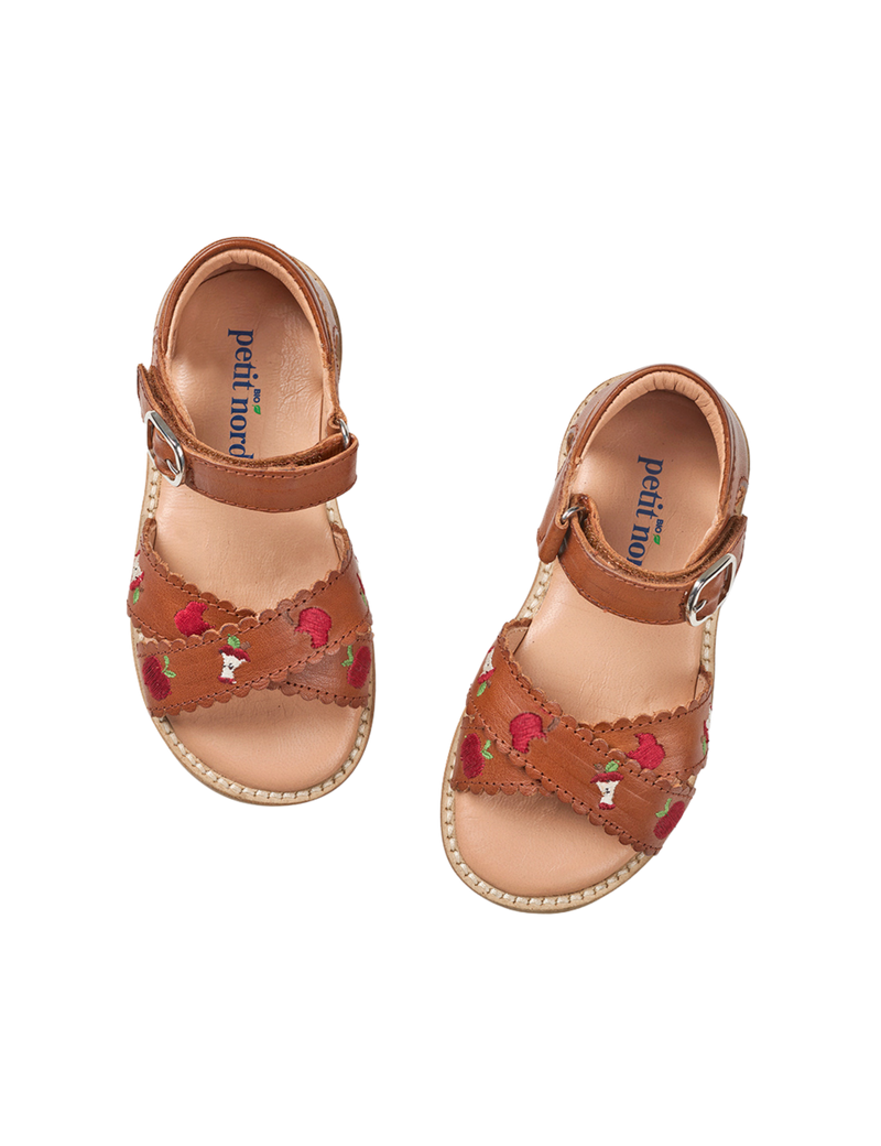 Petit Nord Apple Crossover Scallop Sandal Sandals Cognac 002