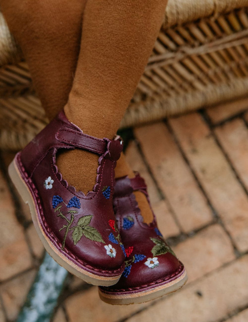 Petit Nord Blackberries T-Bar Scallop T-bars and Ballerinas Plum 075