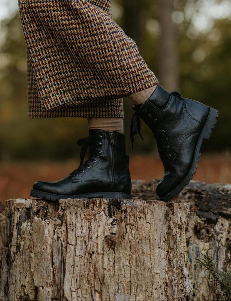 Petit Nord Saga Boot Women Black 001