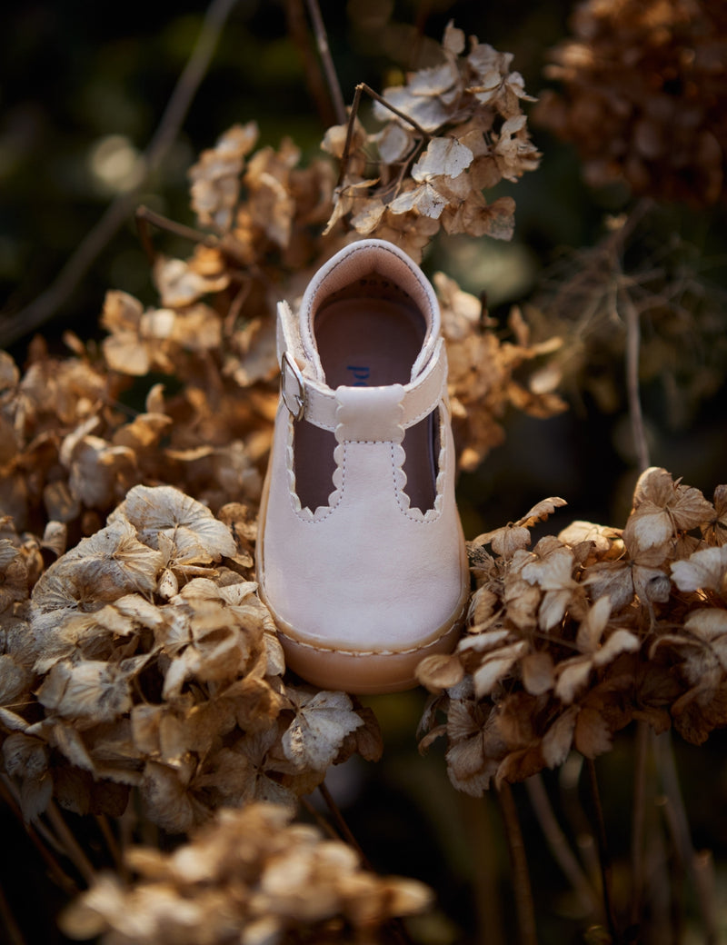 Petit Nord Scallop Cruiser T-bars and Ballerinas Cream 052