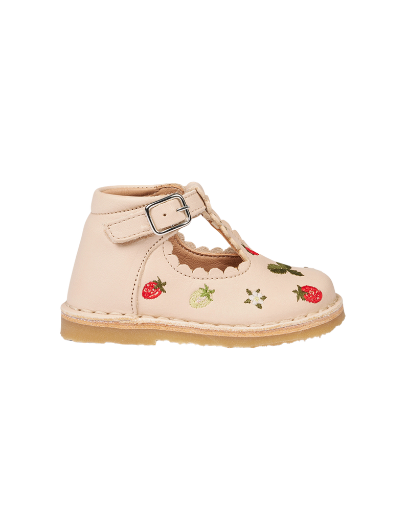 Petit Nord Wild Strawberries T-bar Scallop T-bars and Ballerinas Cream 052