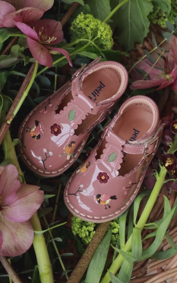 Petit Nord T-Bar Scallop Birds T-bars and Ballerinas Rose Clay Patent 091